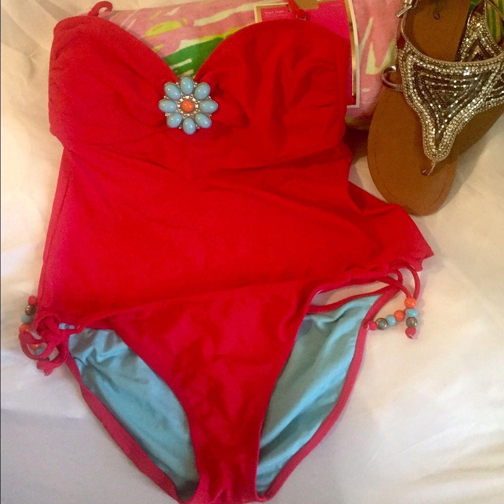 Red and turquoise accent tankini L