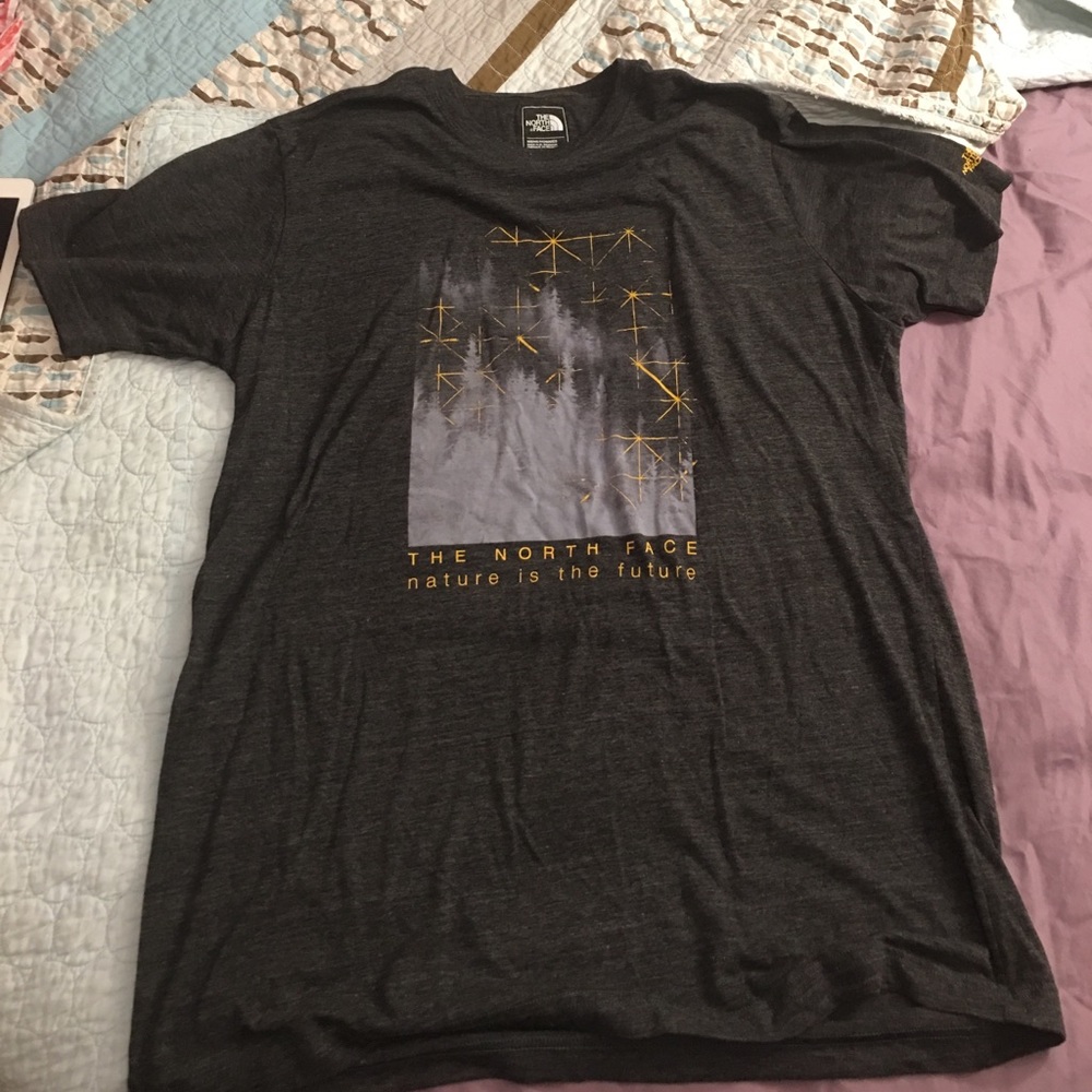 North face grey tee