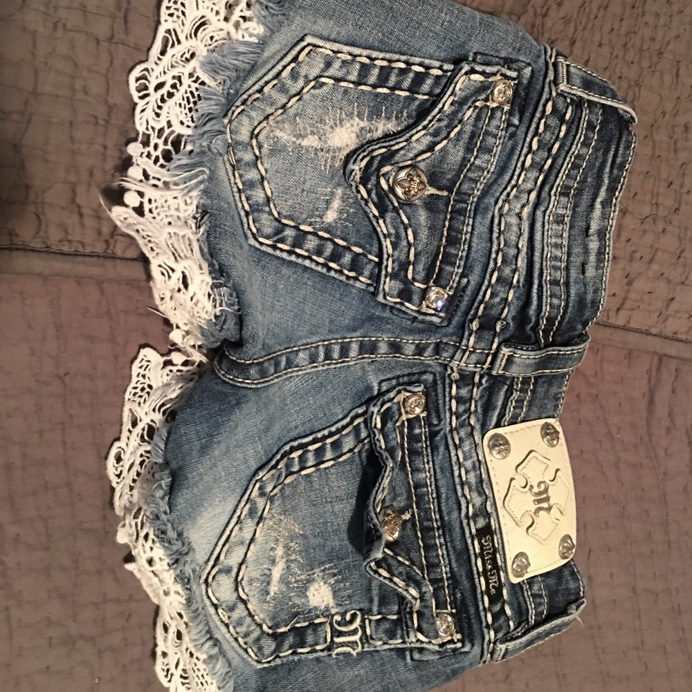 lace miss me shorts