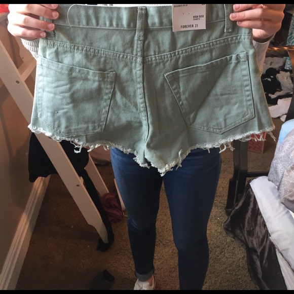 Too big on me! - Picture 2 of 4