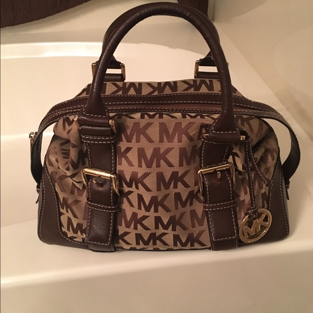 MK purse authentic really good condition