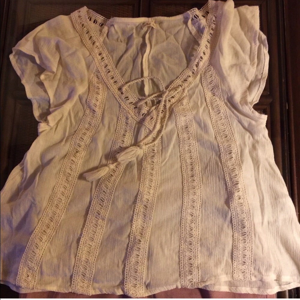 Hollister Small flowy top