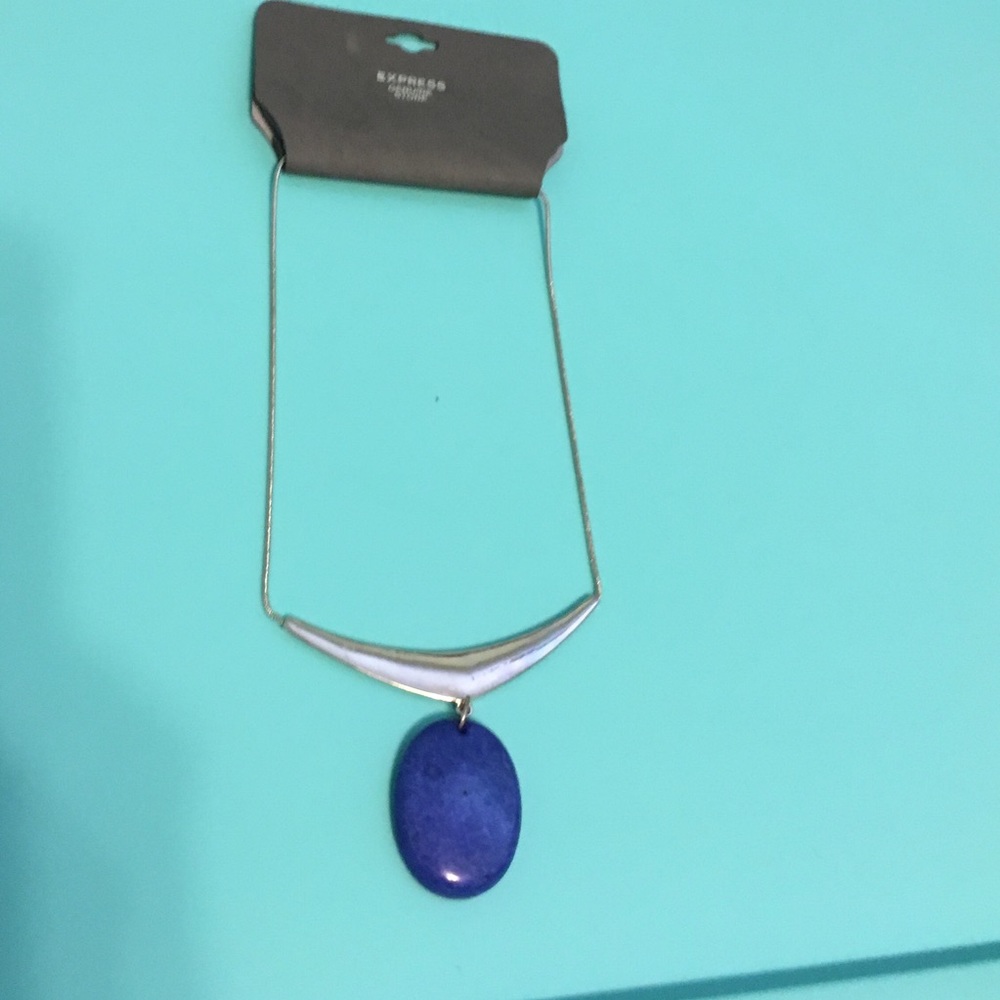 Gorgeous blue stone choker necklace!
