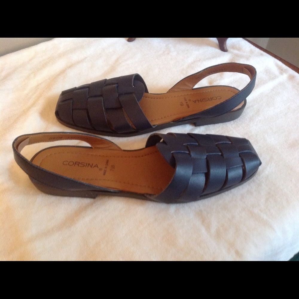 CORSINA LEATHER SANDALS
