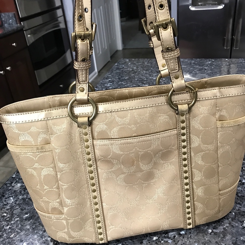 ❌SOLD❌ Authentic gold Coach tote