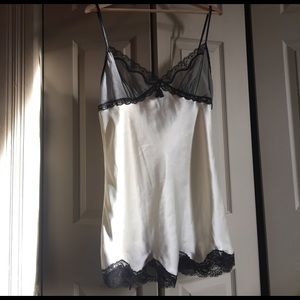 🎉HP!🎉 Shirley of Hollywood Nightgown