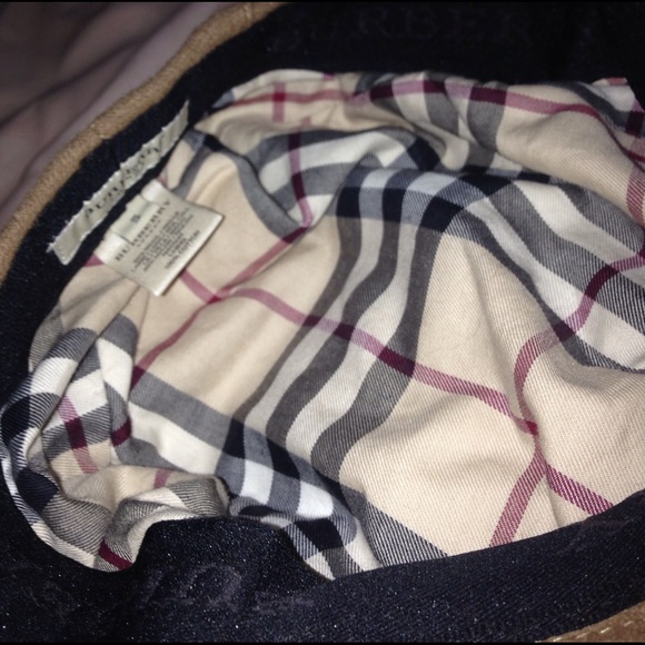 Burberry London Cap - Picture 5 of 8
