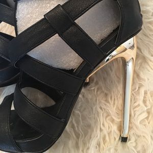 Steve Madden Shoes - Steve Madden Getlow Gladiador Heels. Steve Madden Shoes - Steve Madden Getlow Gladiador Heels.