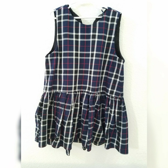 Zara Tops - Zara sleeveless lace up blouse