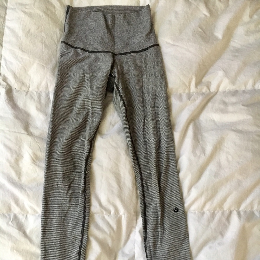 Lululemon yoga pants