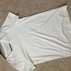 V Neck Calvin Klein short sleeve tee