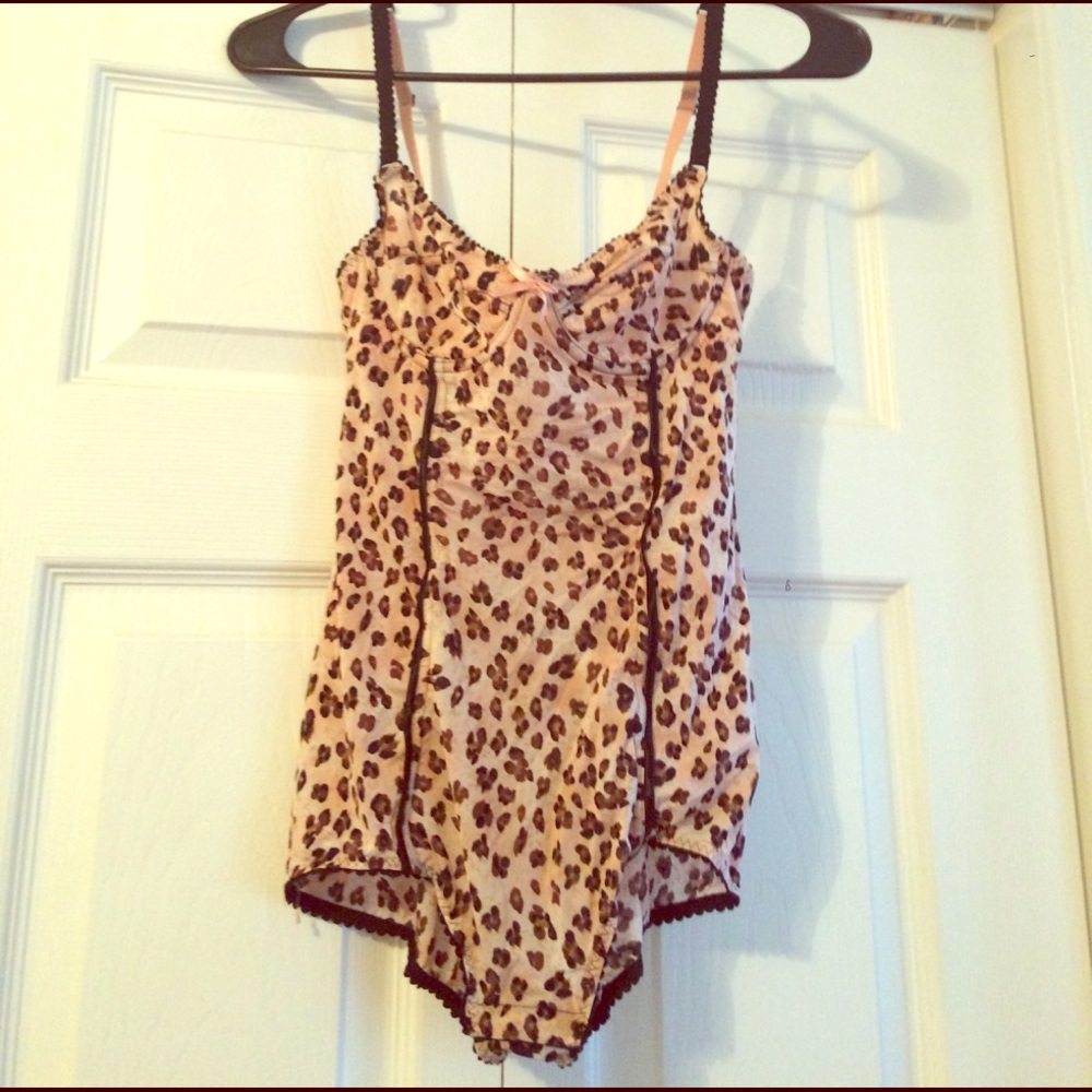 Leopard print body suit