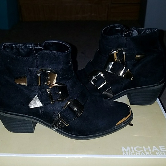 Cathy Jean suede booties. - Picture 6 of 7