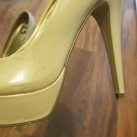 Heels - Picture 4 of 4