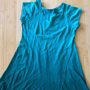 Woman's dress. Size Large