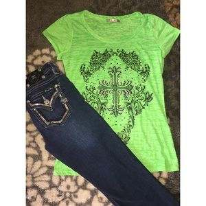 Miss Me Super Skinny jeans & two free shirts