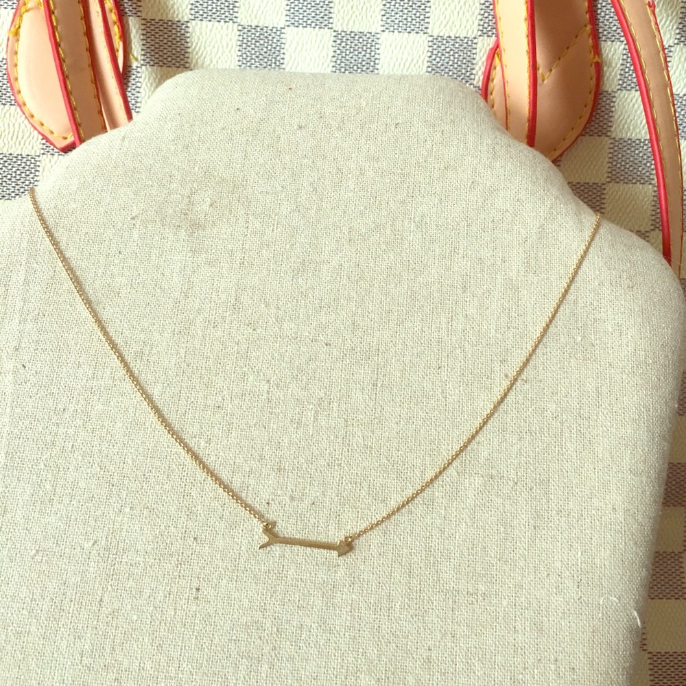 Stella & Dot on the mark arrow necklace