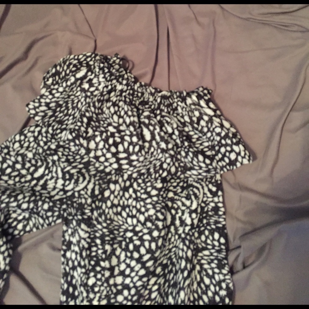 Beautiful blouse! - Picture 3 of 4