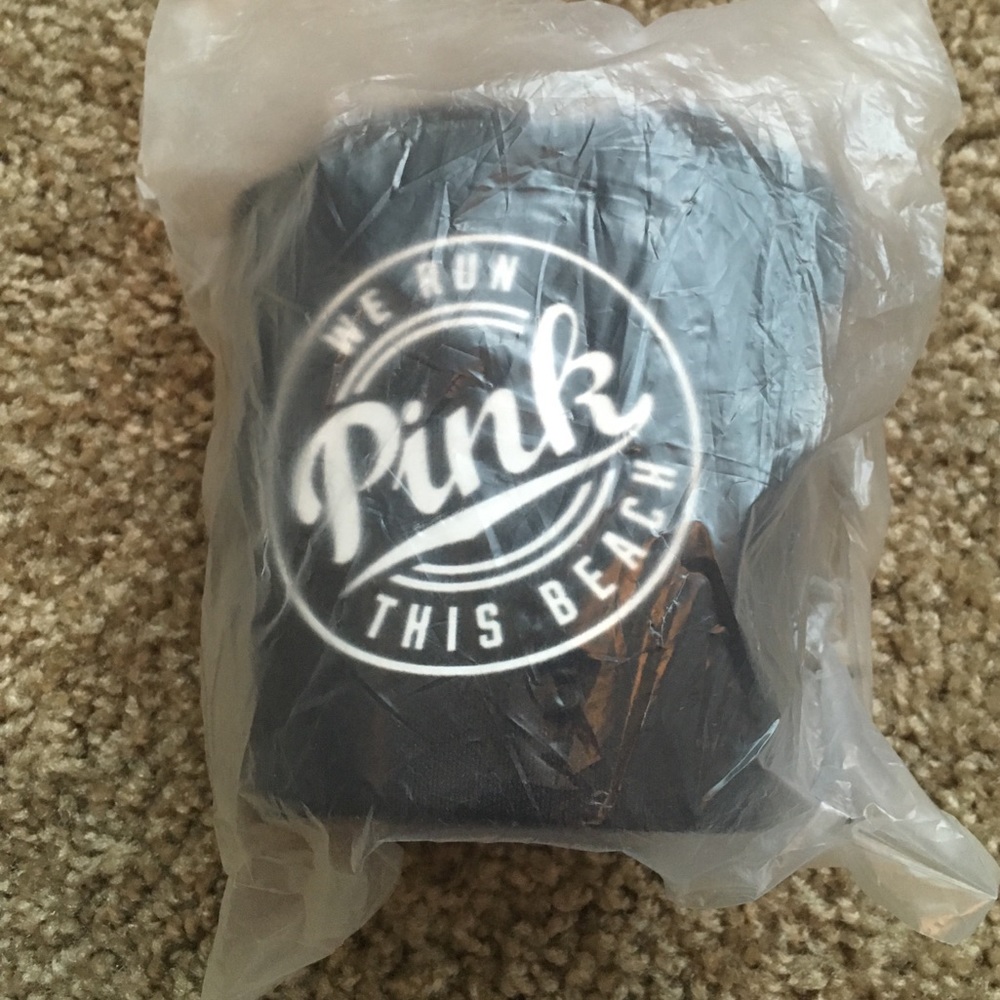 PINK-Victorias-Secret-necklace-Kookie black