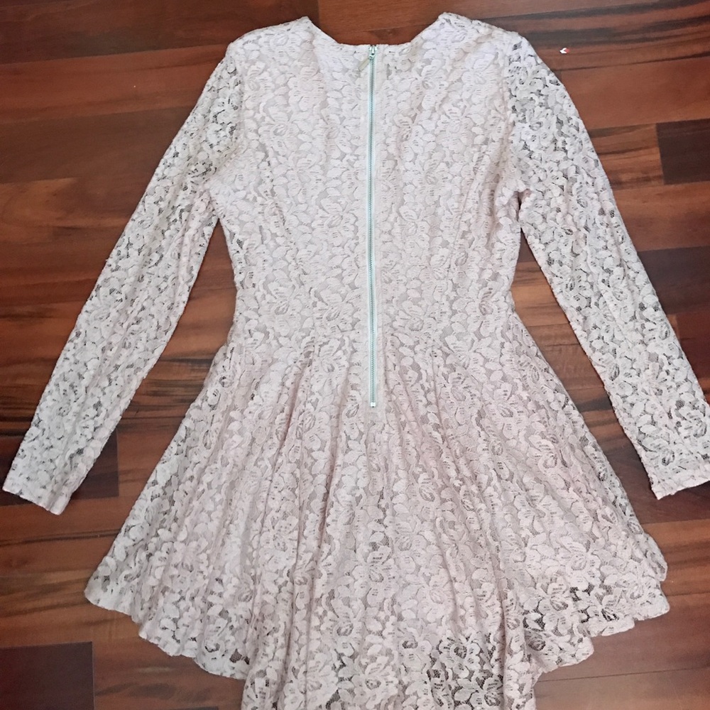 H&M laced long sleeve dress - Picture 3 of 3