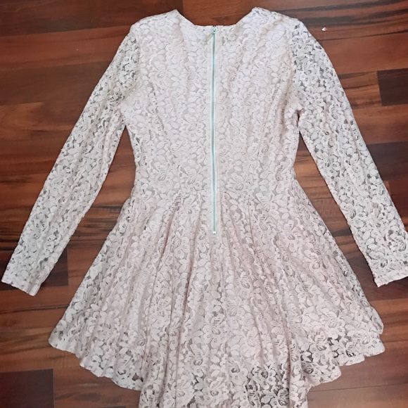 H&M laced long sleeve dress - Picture 3 of 3