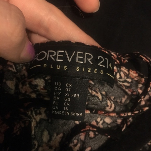 Forever 21 Ornate Print Dress ❤️ - Picture 4 of 4