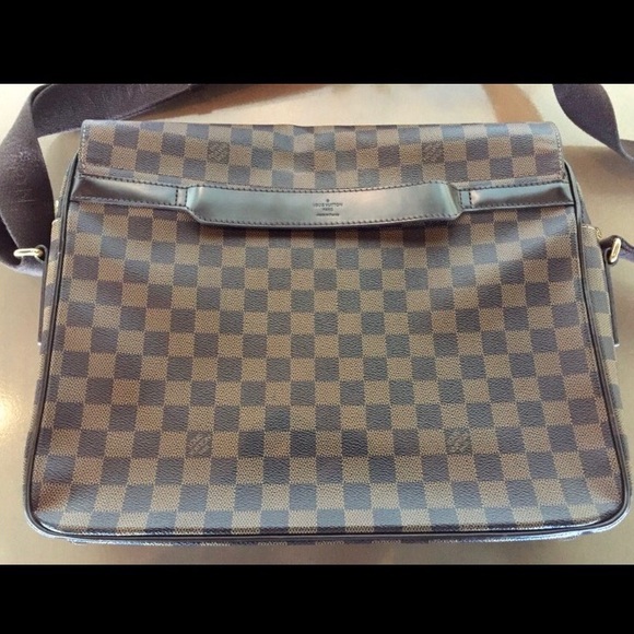 Authentic Louis Vuitton Messenger Bag - Picture 4 of 8