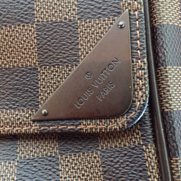 Authentic Louis Vuitton Messenger Bag - Picture 5 of 8