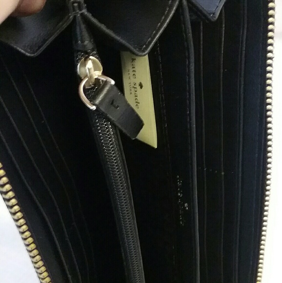 Kate Spade Rose Bed Wallet, NWT - Picture 4 of 4