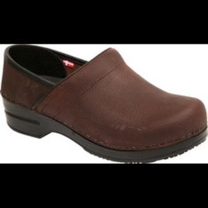 Sanita Professional Clogs size 40 BRAND NEW