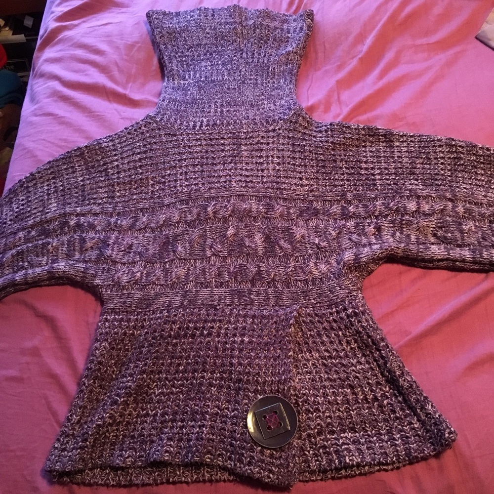 Scoop neck sweater