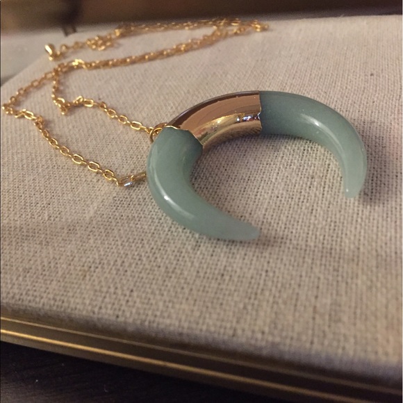 Green Chalcedony & 24k Gold Horn Crescent Necklace - Picture 2 of 4
