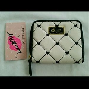 FINAL PRICE! NWT Betsey Johnson wallet