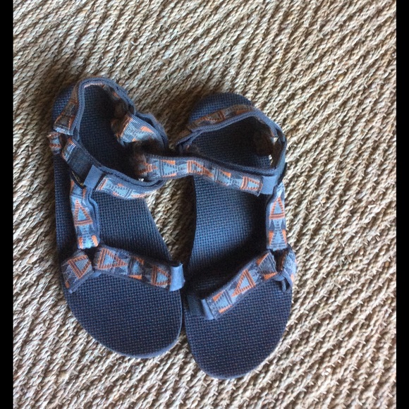 teva aztec sandals