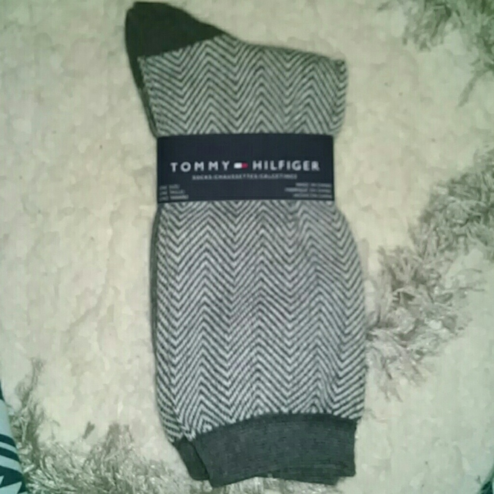 NWT Tommy Hilfiger gray and white mens dress socks