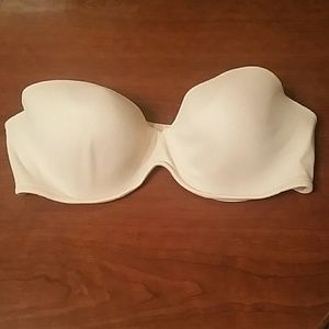NWOT Barely There Strapless Bra