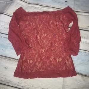 Moda lace boat neck top