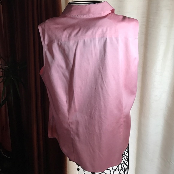 Eddie Bauer Wrinkle Resistant Sleeveless Top - Picture 3 of 4