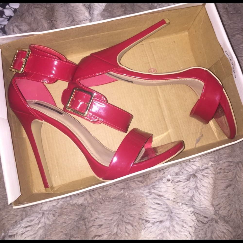 🌹 Lady In Red 🌹