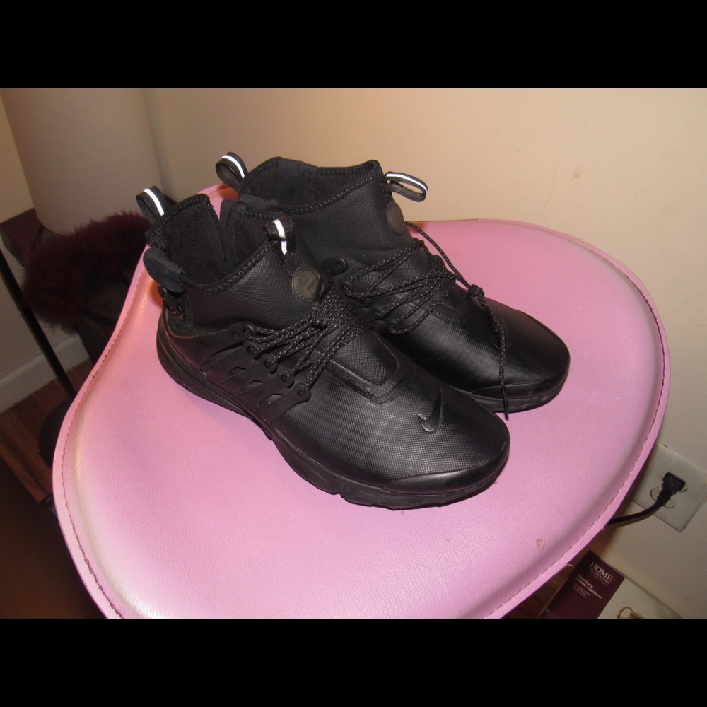 Men's Nike sneakers