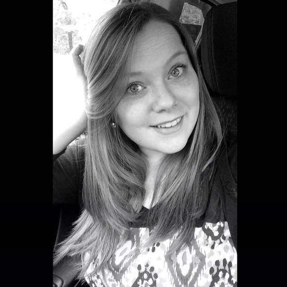 Meet your Posher, Jessica - Picture 1 of 1