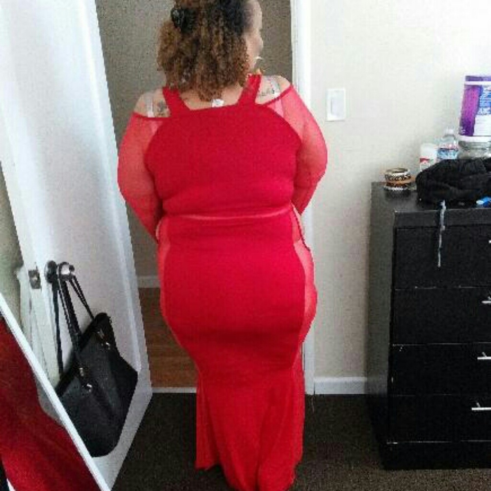 RED MAXI DRESS. ????NEW???? - Picture 4 of 4