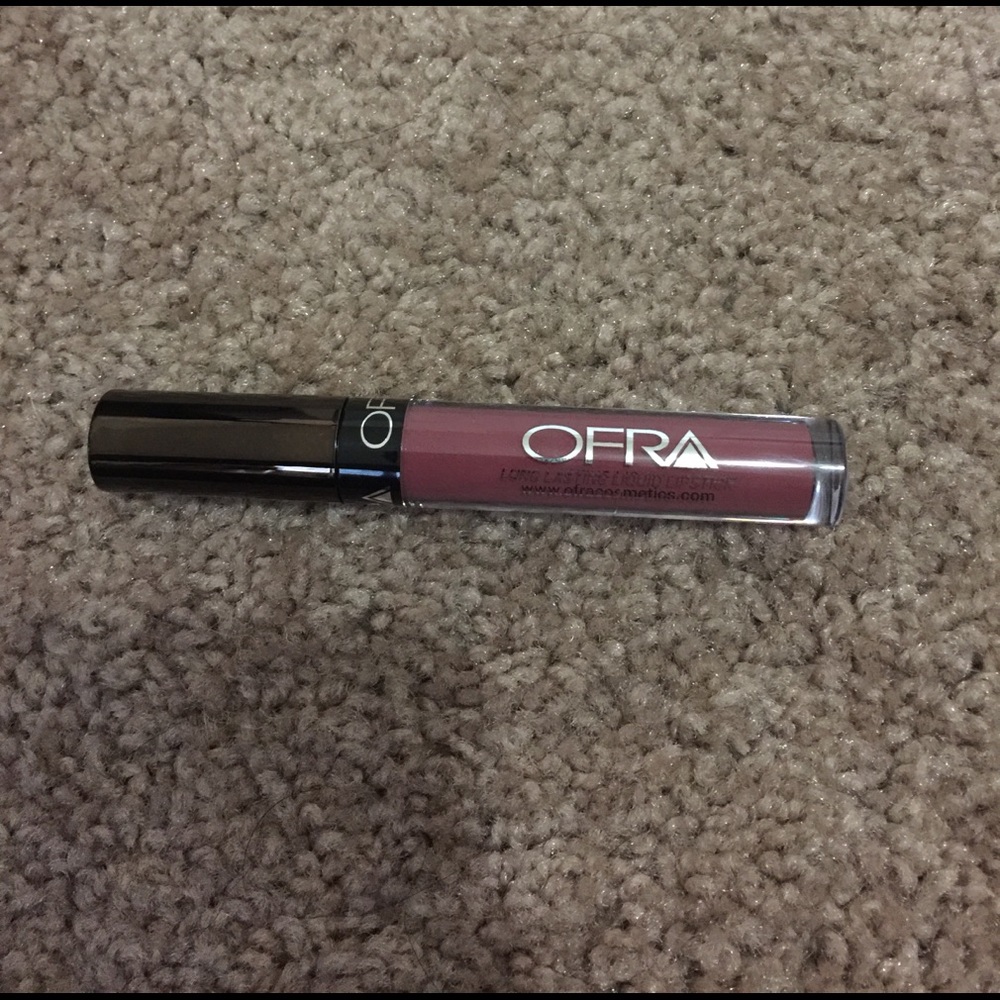 Ofra Lipstick in Tuscany