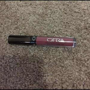 Ofra Lipstick in Tuscany