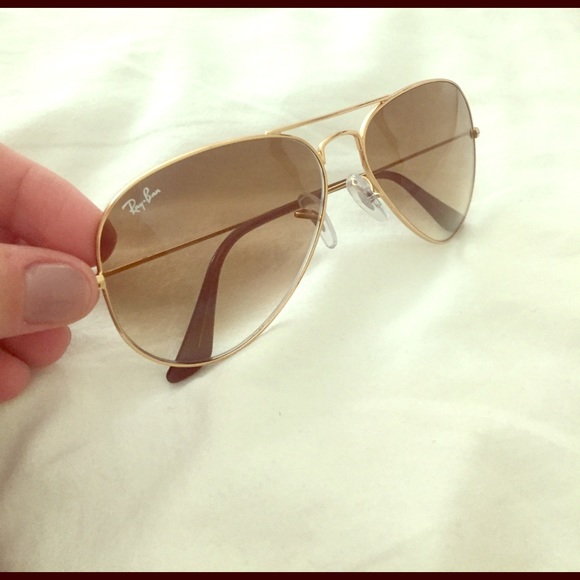 Ray Ban aviator sun glasses - Picture 2 of 2