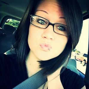 Meet your Posher, Ashly