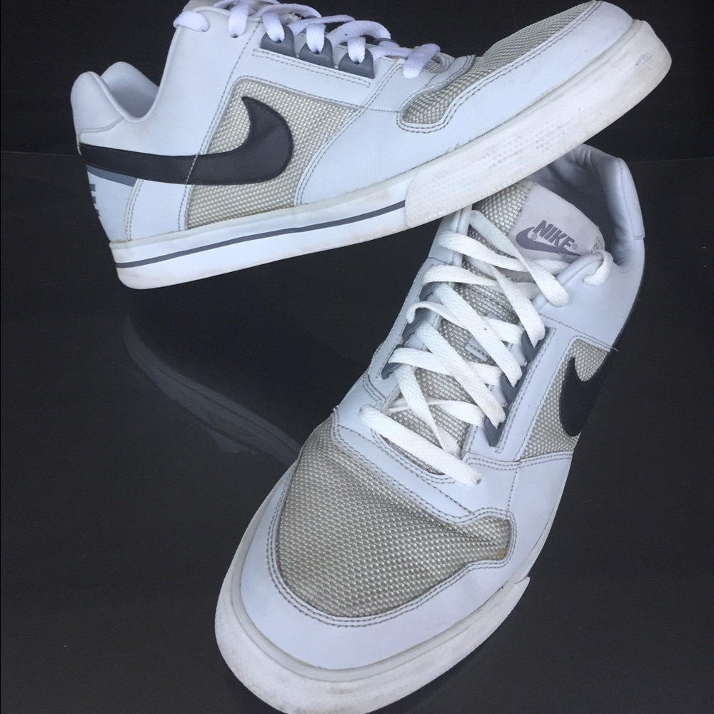 Causal Men's Nike Sneakers