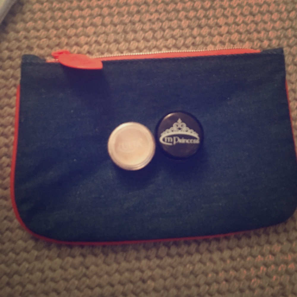 Jean makeup bag with two free pigments