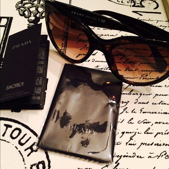Prada Milano Ladies Sunglasses (Authentic) main image 5