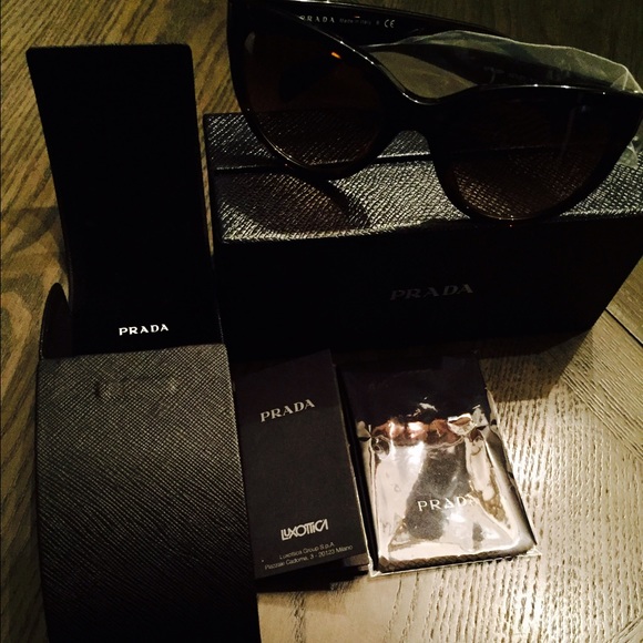 Prada Milano Ladies Sunglasses (Authentic) main image 4